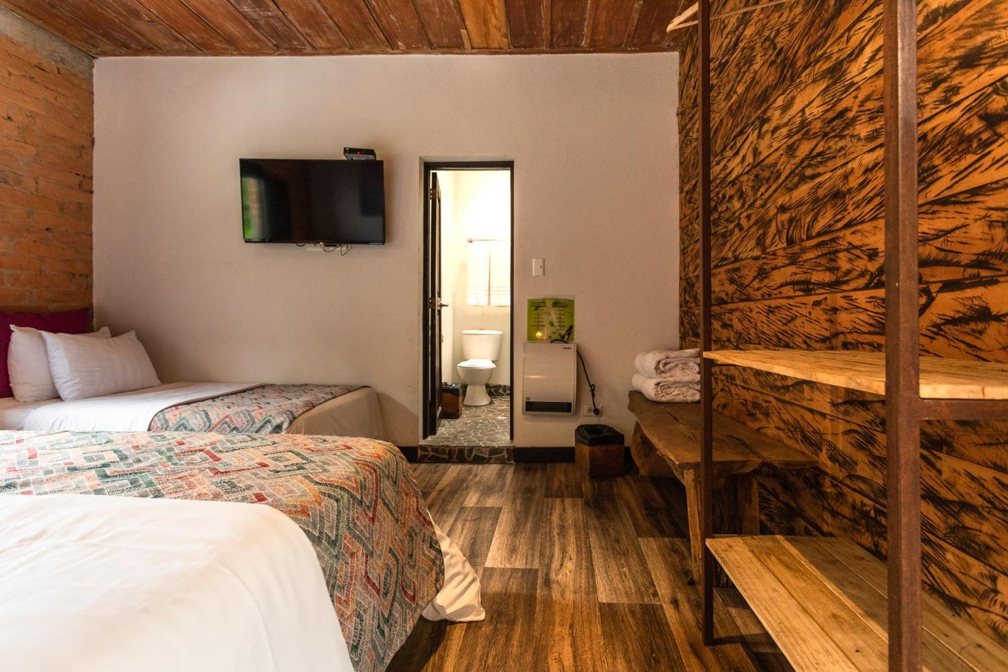 Hotel Termales Del Ruiz Gallinazo  Exterior photo